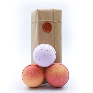 The Tropical Fruit, Lavender and Strawberry Champagne Bath Bomb Set is a delightful and a aromatic scented set.