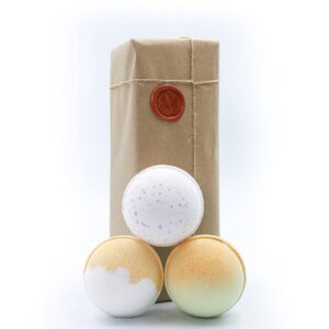 Looking for refreshing and citrusy scents, look no further than our Coconut, Lime Mango and Lemon Zest Bath Bomb Set. With soft calming scents and with three lovely bath bombs to choose from why not let yourself indulge.