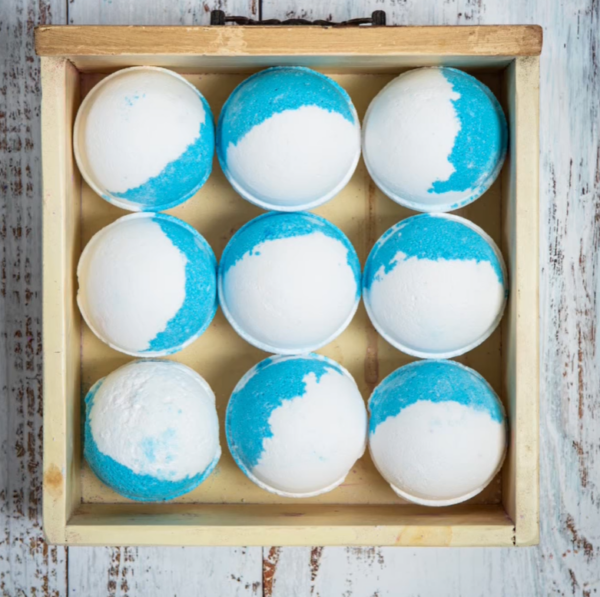 Blue Sugar creates a beautiful baby blue fantasy in your bath with a soft lovely scent.